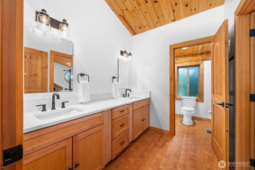 Property photo for 40 Driftwood Shores, Henry Island photo 27