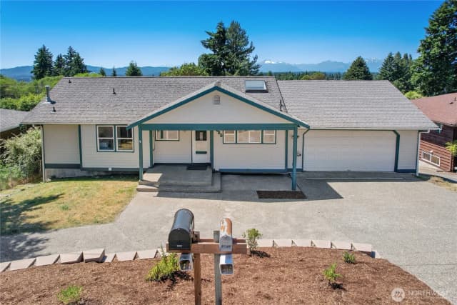 Property photo for 3525 Harbel Drive Ne, Bremerton