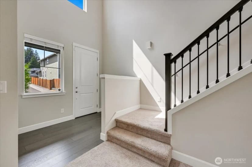 Property photo for 16311 5th Drive Se, Bothell photo 4