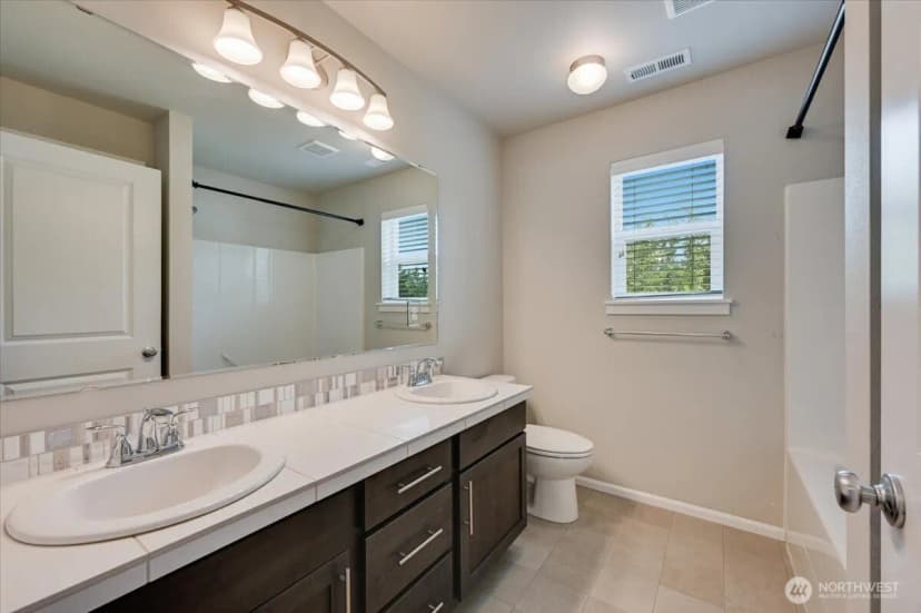 Property photo for 16311 5th Drive Se, Bothell photo 22