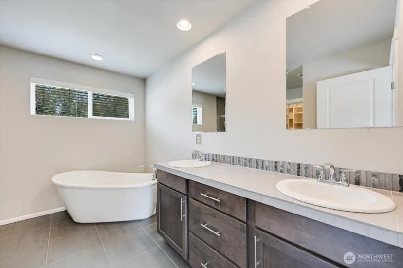 Property photo for 16311 5th Drive Se, Bothell photo 17