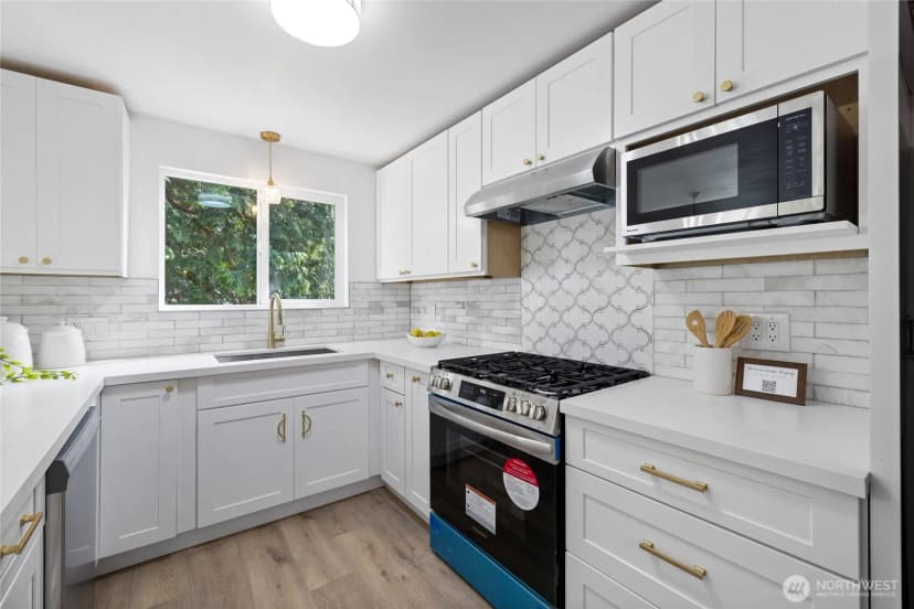 Property photo for 824 Sw 301st Pl, Federal Way photo 12