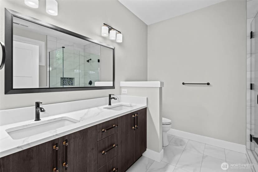 Property photo for 701 Shoreview Drive N, Long Beach photo 7