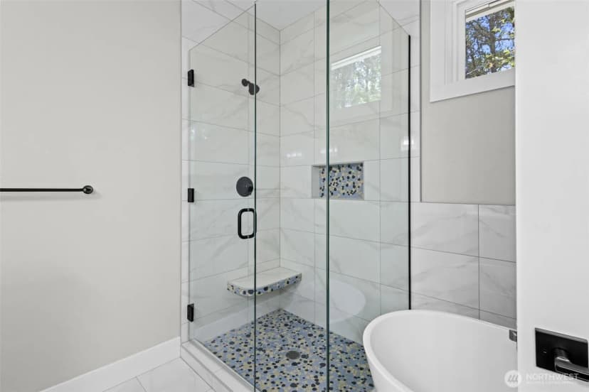 Property photo for 701 Shoreview Drive N, Long Beach photo 8