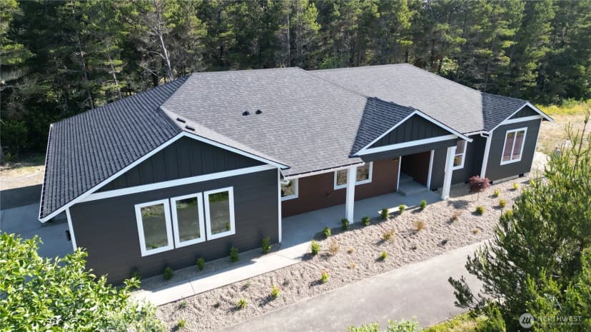Property photo for 701 Shoreview Drive N, Long Beach