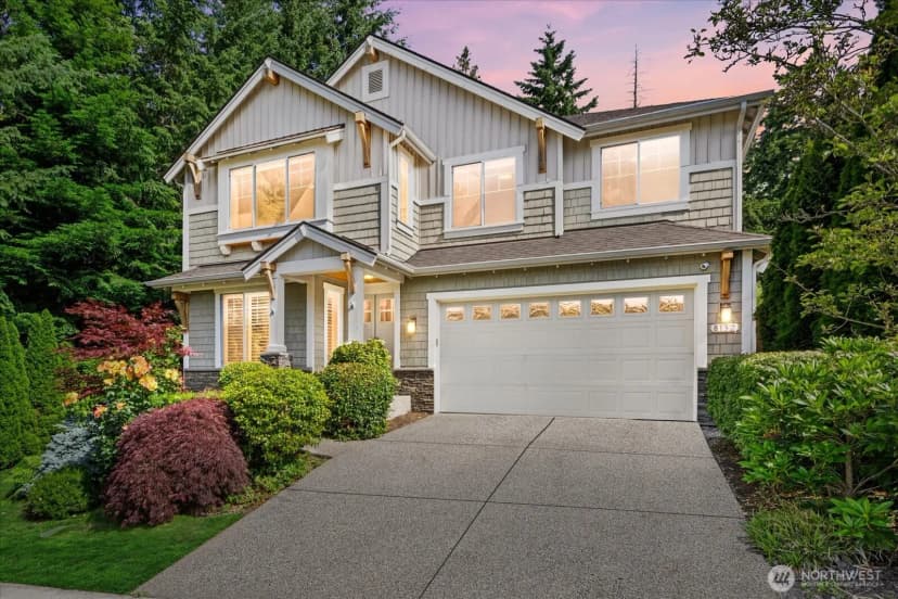 Property photo for 8132 Ne 117th Place, Kirkland photo 5