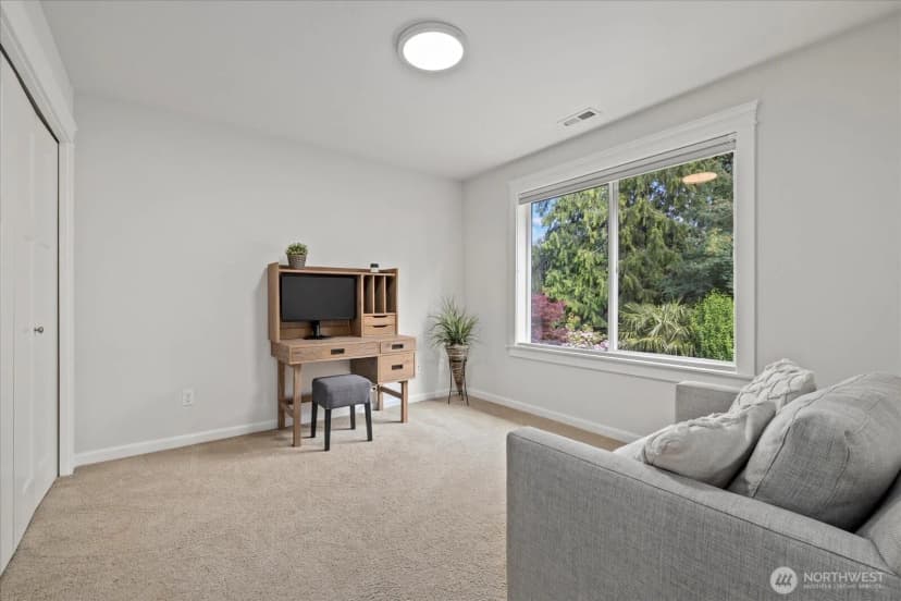 Property photo for 8132 Ne 117th Place, Kirkland photo 26