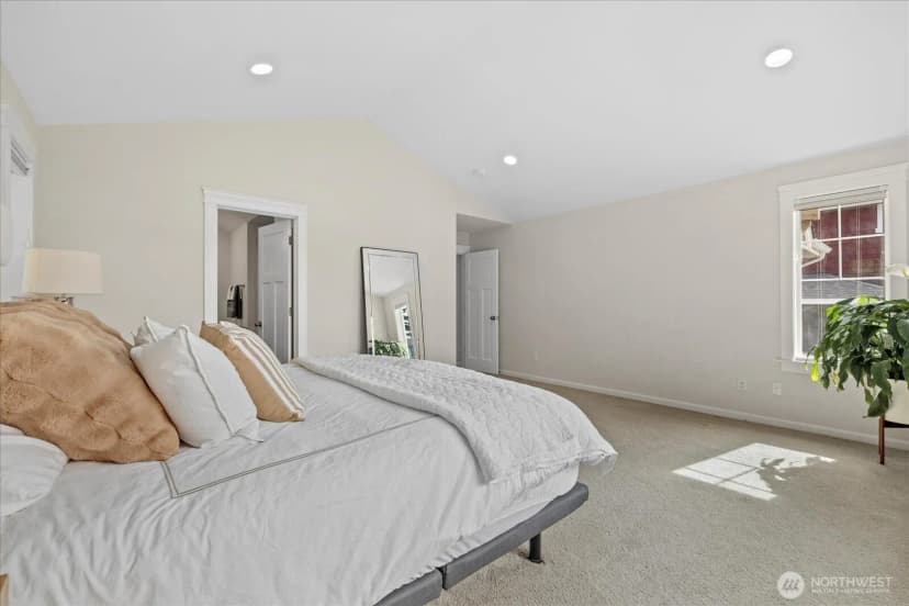 Property photo for 8132 Ne 117th Place, Kirkland photo 22
