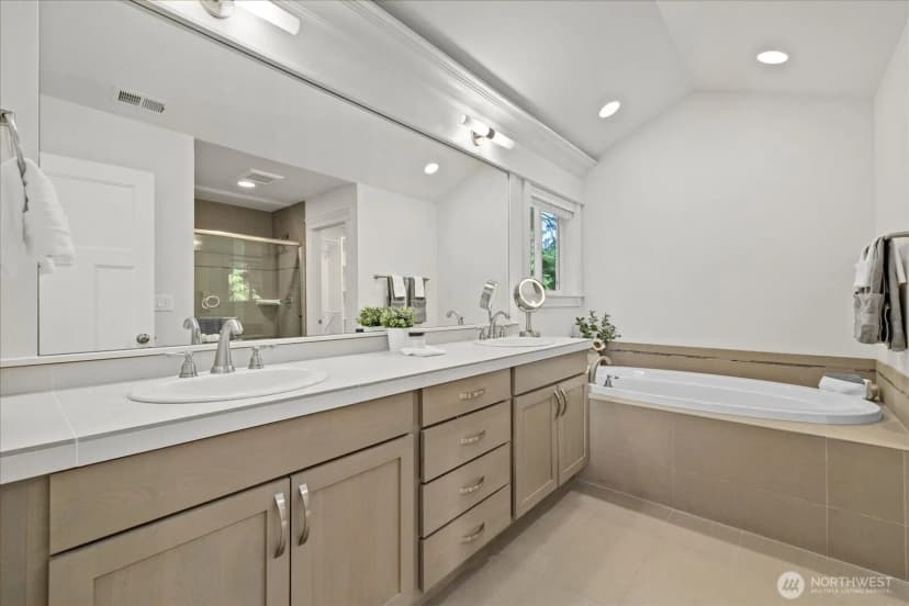 Property photo for 8132 Ne 117th Place, Kirkland photo 23
