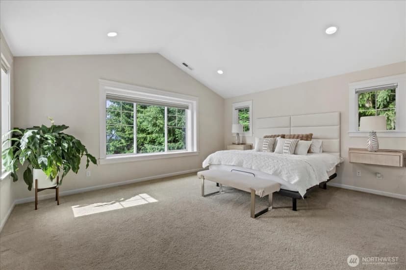 Property photo for 8132 Ne 117th Place, Kirkland photo 21