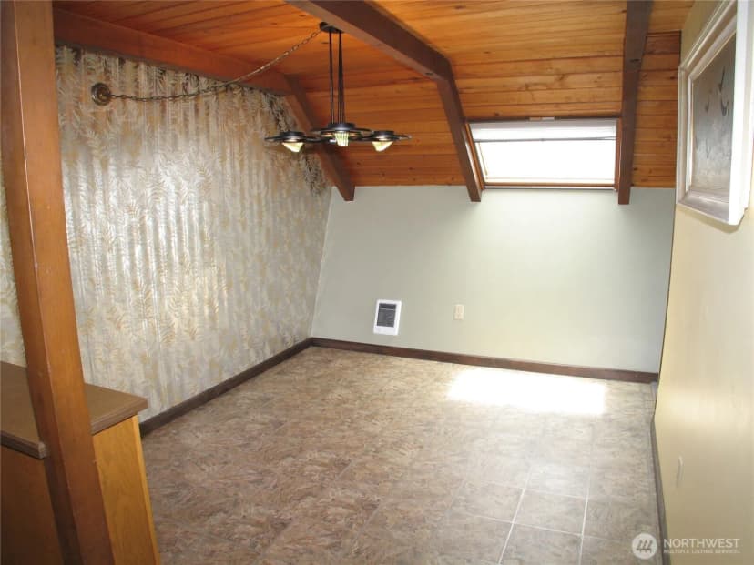 Property photo for 33610 J Place, Ocean Park photo 13