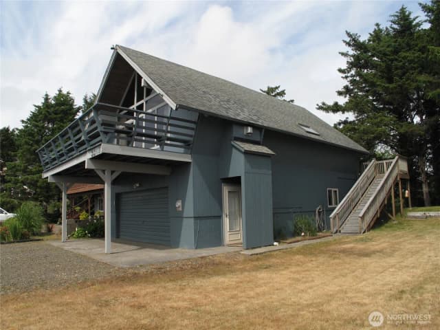 Property photo for 33610 J Place, Ocean Park photo 3