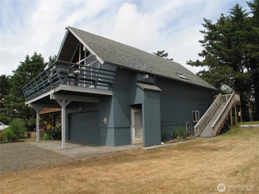Property photo for 33610 J Place, Ocean Park photo 3