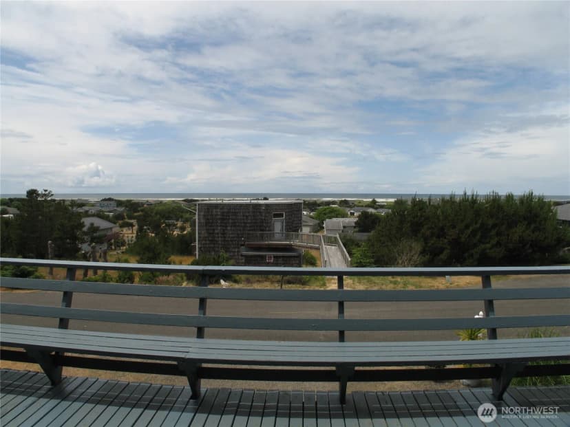 Property photo for 33610 J Place, Ocean Park photo 7