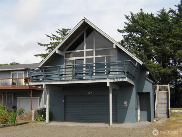 Property photo for 33610 J Place, Ocean Park photo 4