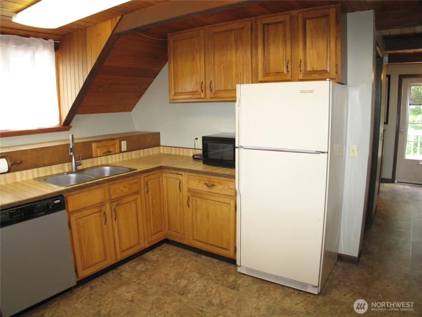 Property photo for 33610 J Place, Ocean Park photo 12