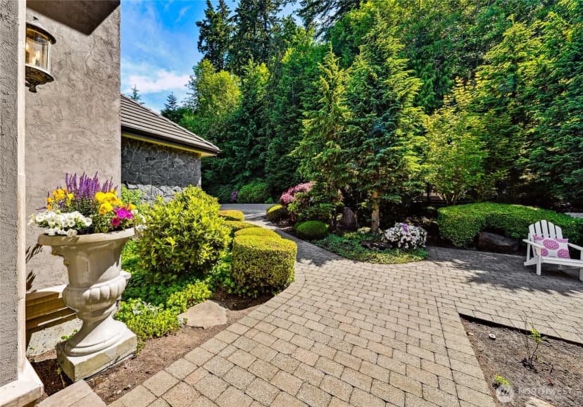 Property photo for 6560 169th Place Se, Bellevue photo 6