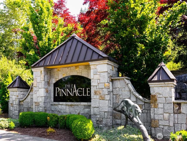 Property photo for 6560 169th Place Se, Bellevue photo 2