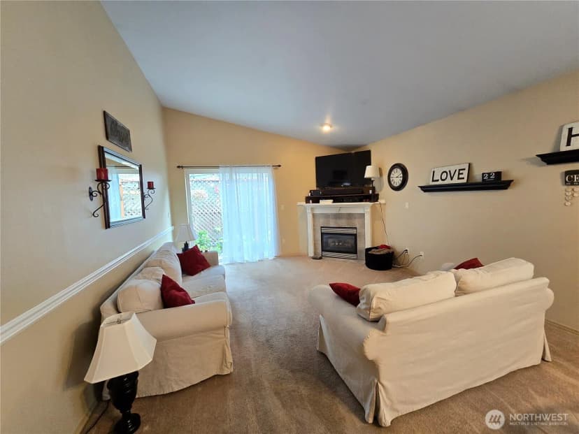 Property photo for 24320 226th Avenue Se, Maple Valley photo 3
