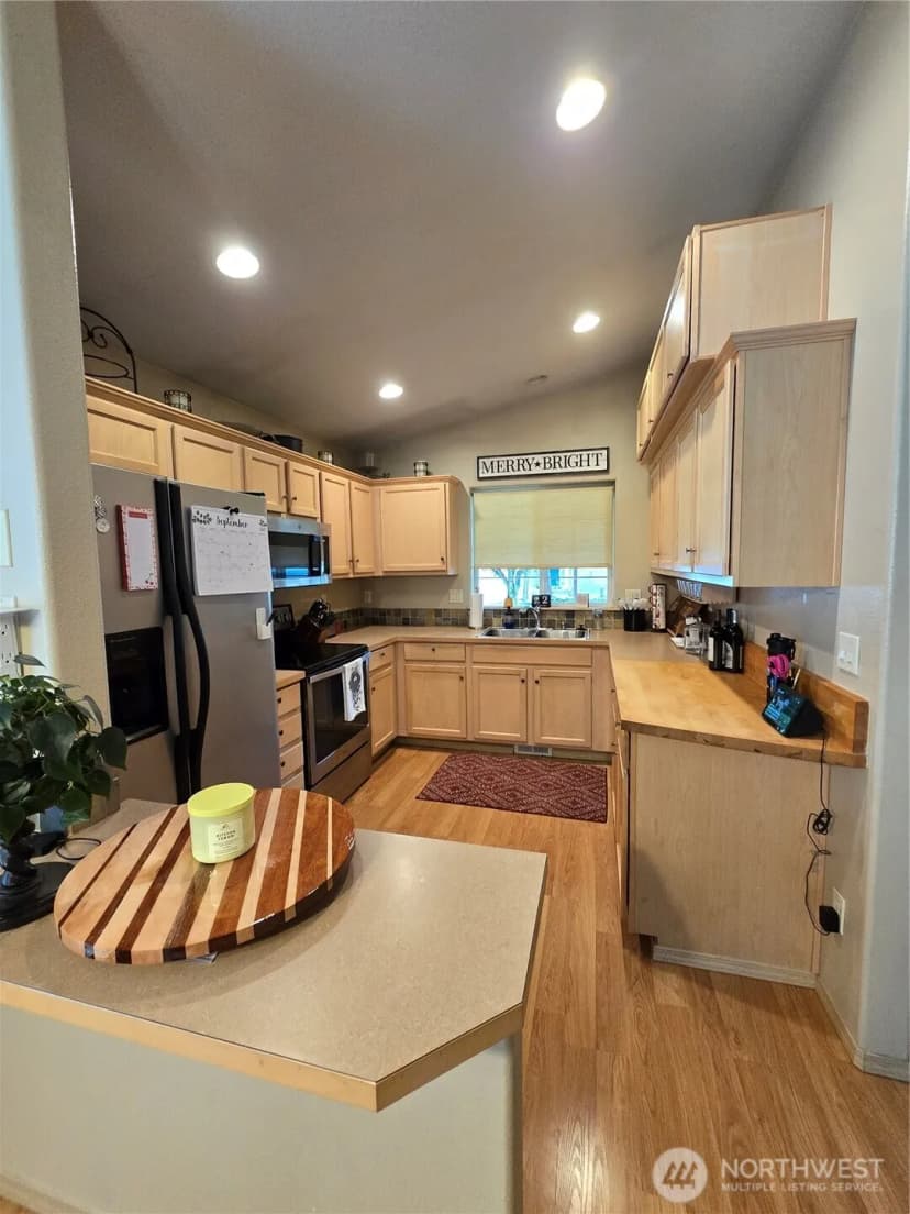 Property photo for 24320 226th Avenue Se, Maple Valley photo 6