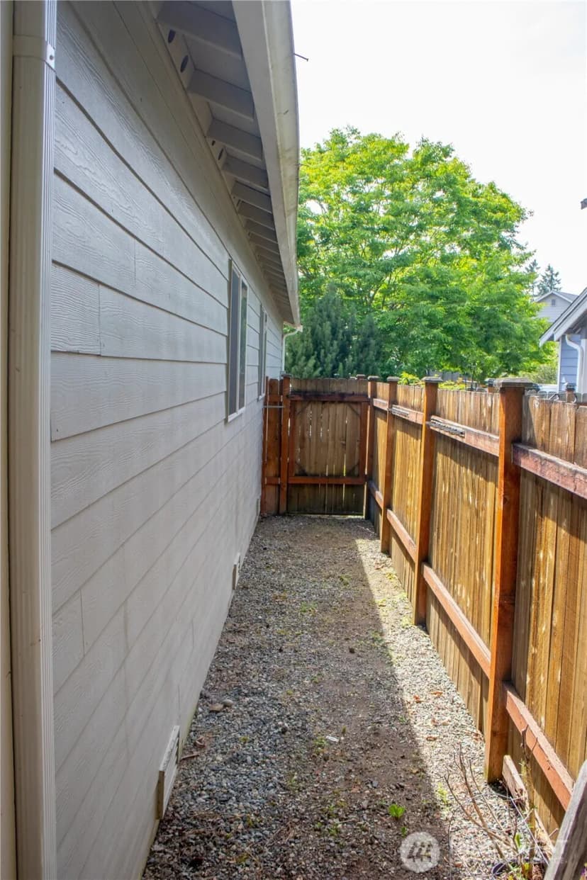 Property photo for 24320 226th Avenue Se, Maple Valley photo 14