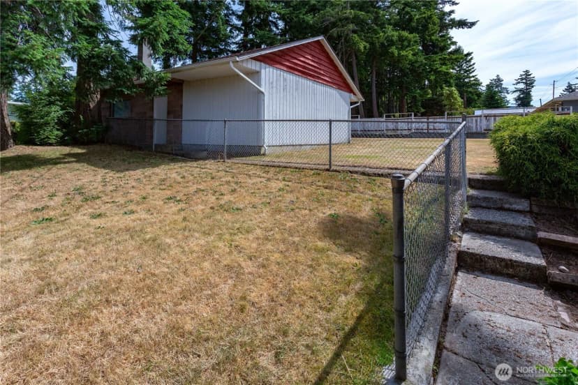 Property photo for 1662 Ne 5th Avenue, Oak Harbor photo 26