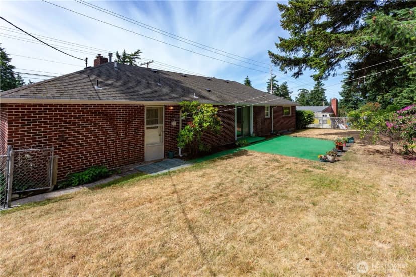 Property photo for 1662 Ne 5th Avenue, Oak Harbor photo 29