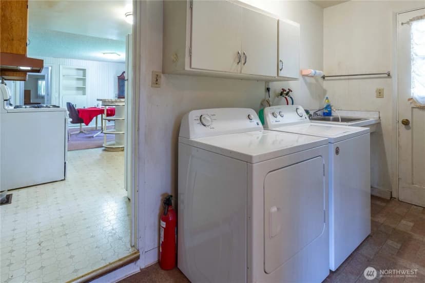 Property photo for 1662 Ne 5th Avenue, Oak Harbor photo 19