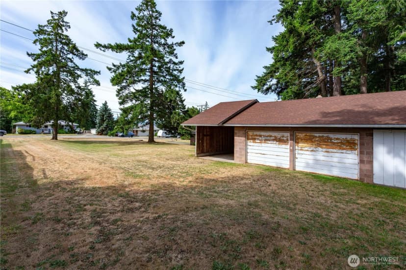 Property photo for 1662 Ne 5th Avenue, Oak Harbor photo 37