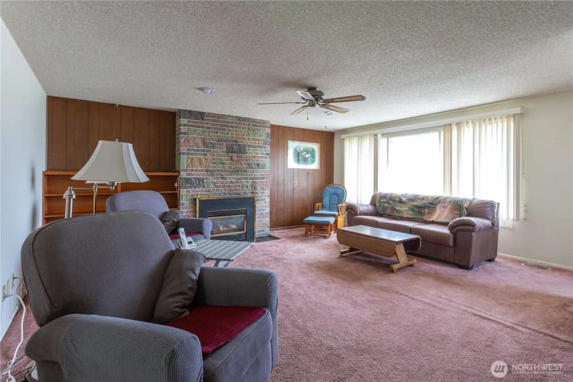 Property photo for 1662 Ne 5th Avenue, Oak Harbor photo 6
