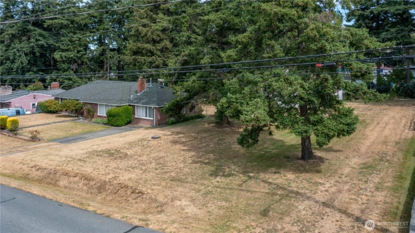 Property photo for 1662 Ne 5th Avenue, Oak Harbor photo 30