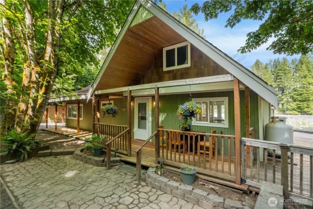 Property photo for 50739 Se Enumclaw-chinook Pass Road, Greenwater photo 3
