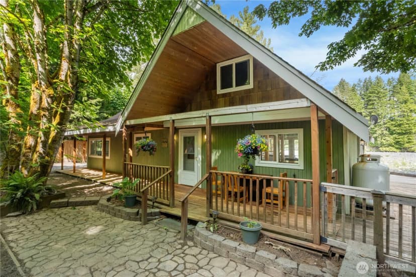 Property photo for 50739 Se Enumclaw-chinook Pass Road, Greenwater photo 3