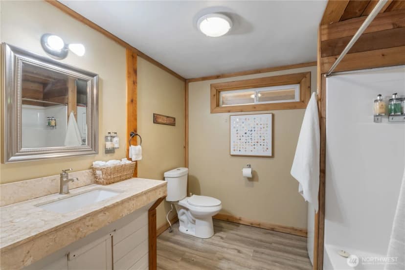 Property photo for 50739 Se Enumclaw-chinook Pass Road, Greenwater photo 15