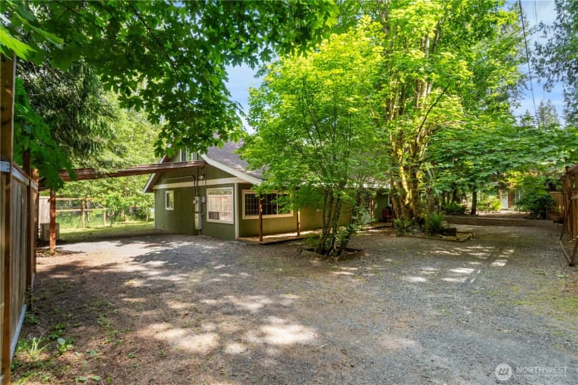 Property photo for 50739 Se Enumclaw-chinook Pass Road, Greenwater photo 4