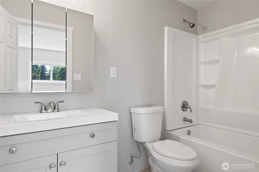 Property photo for 904 N 7th Avenue, Kelso photo 14