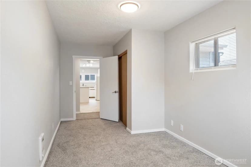 Property photo for 904 N 7th Avenue, Kelso photo 16