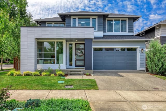 Property photo for 33025 Evergreen Avenue Se, Black Diamond photo 2