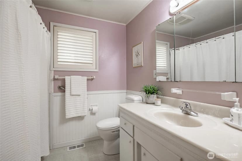 Property photo for 1021 Garden Drive, Lynden photo 17