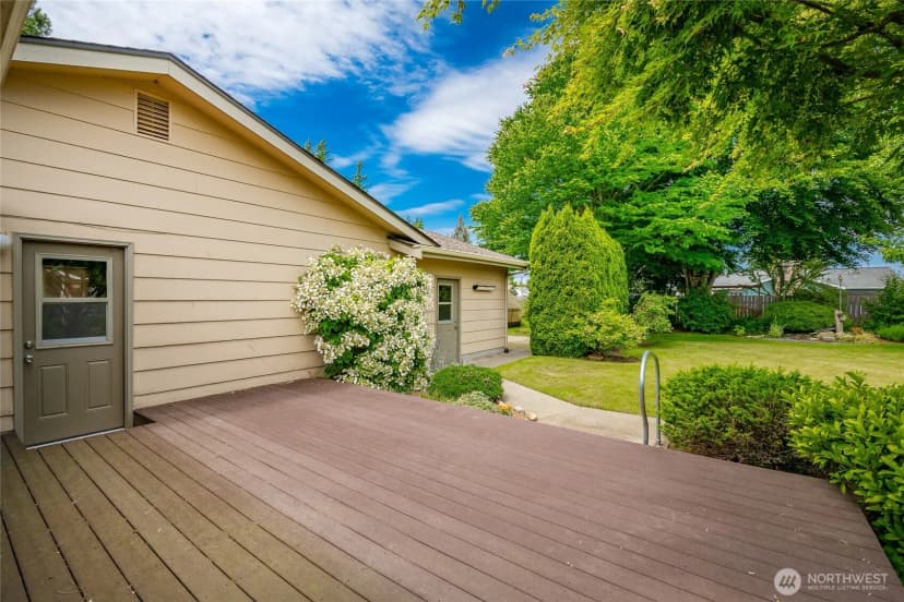 Property photo for 1021 Garden Drive, Lynden photo 32