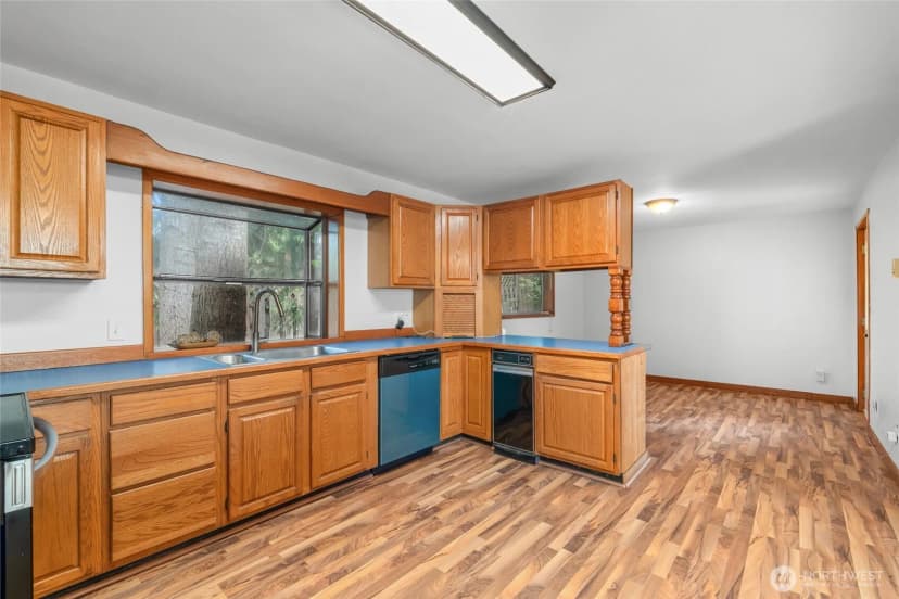 Property photo for 230 E Stavis Road, Shelton photo 7