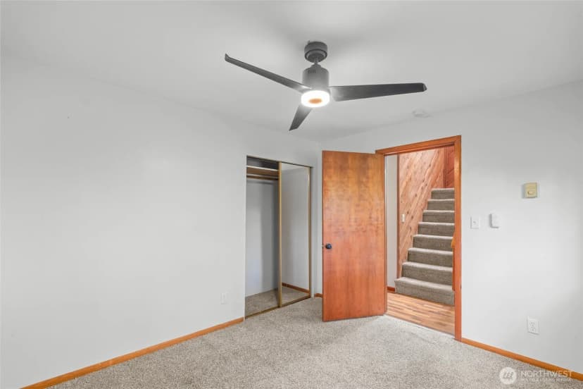 Property photo for 230 E Stavis Road, Shelton photo 14