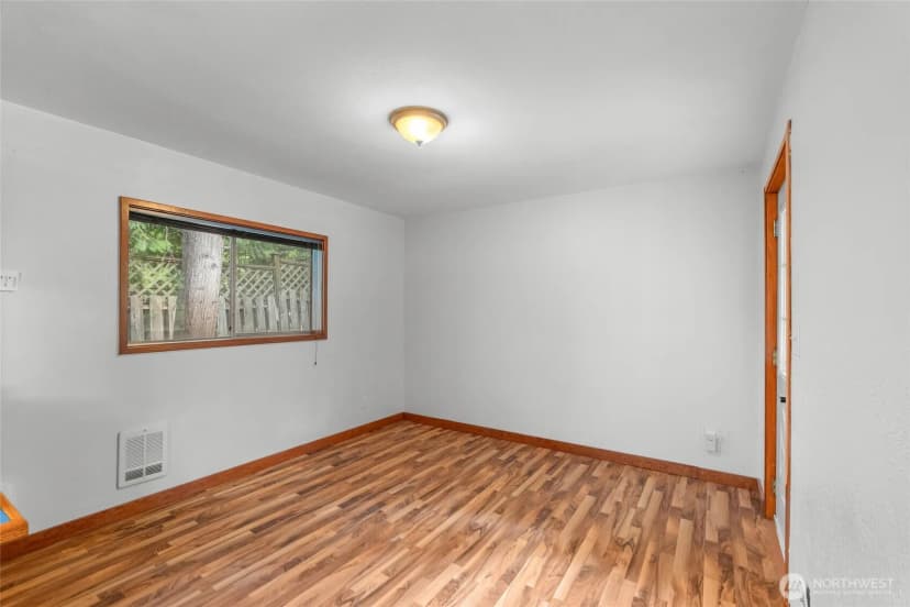 Property photo for 230 E Stavis Road, Shelton photo 13