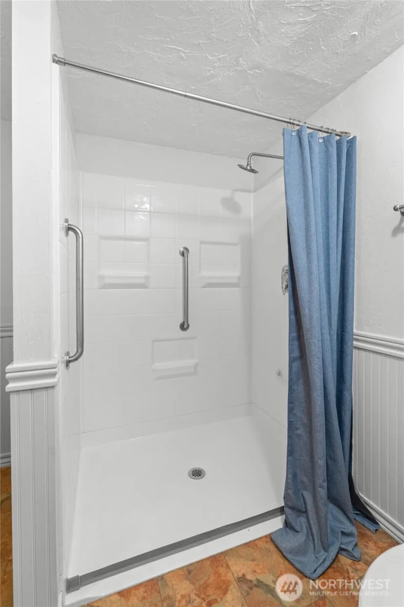 Property photo for 230 E Stavis Road, Shelton photo 17