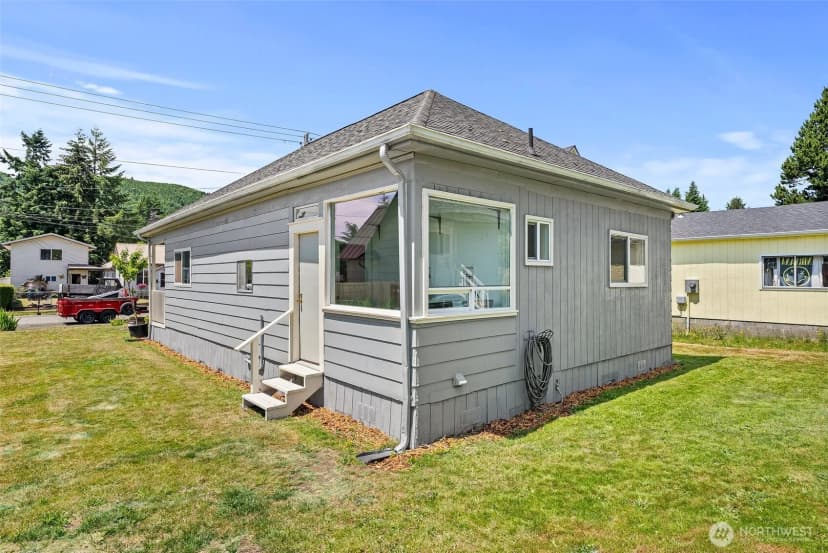 Property photo for 1211 Larch Street, Raymond photo 19