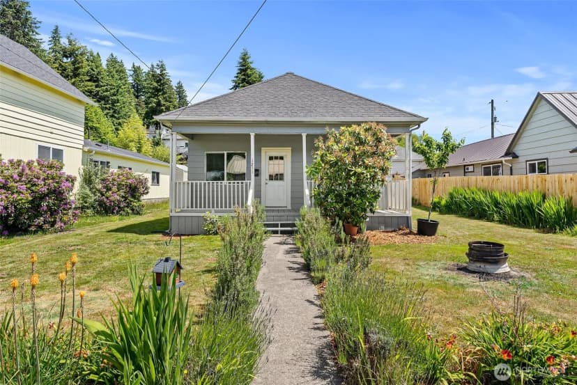 Property photo for 1211 Larch Street, Raymond photo 2