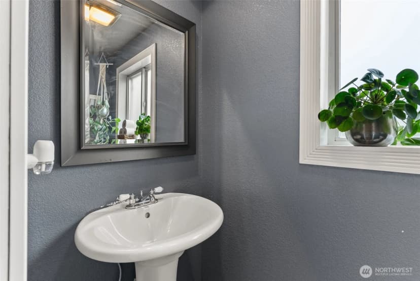 Property photo for 755 Elm Street, Raymond photo 19