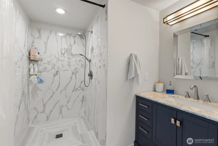 Property photo for 755 Elm Street, Raymond photo 18