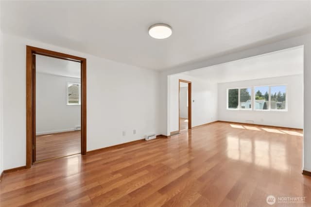 Property photo for 2117 S Ash Street, Tacoma photo 4