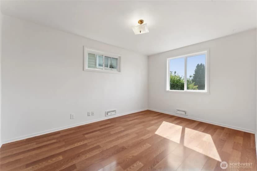 Property photo for 2117 S Ash Street, Tacoma photo 11